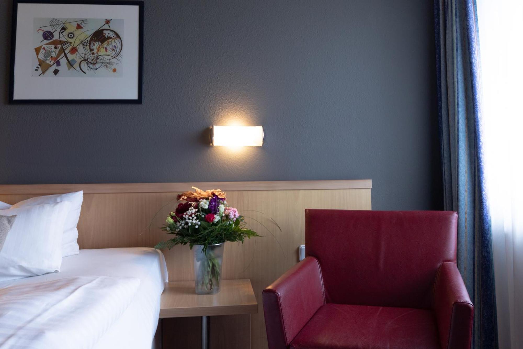 Garner Hotel Cottbus Sued By Ihg Εξωτερικό φωτογραφία