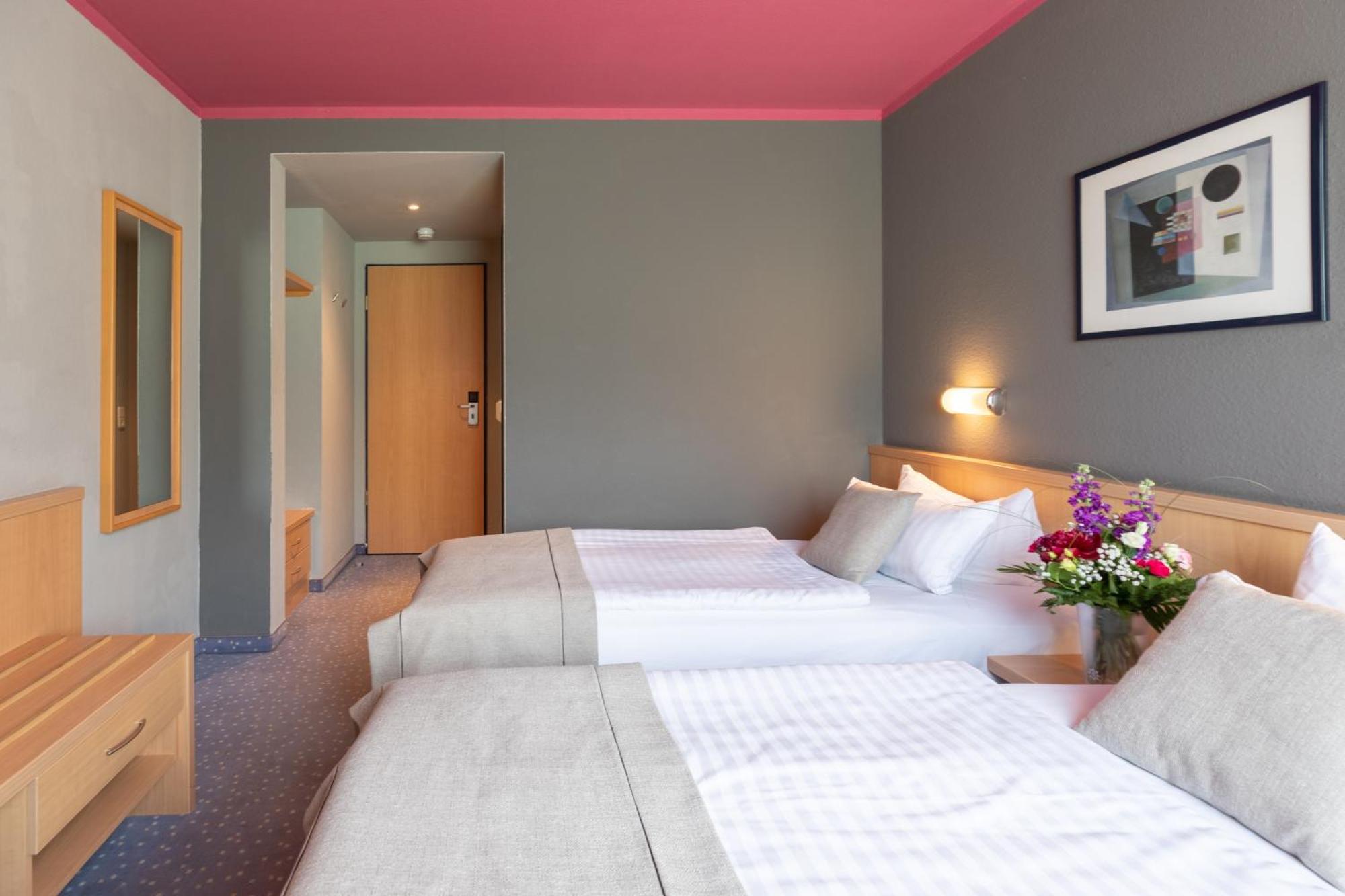 Garner Hotel Cottbus Sued By Ihg Εξωτερικό φωτογραφία