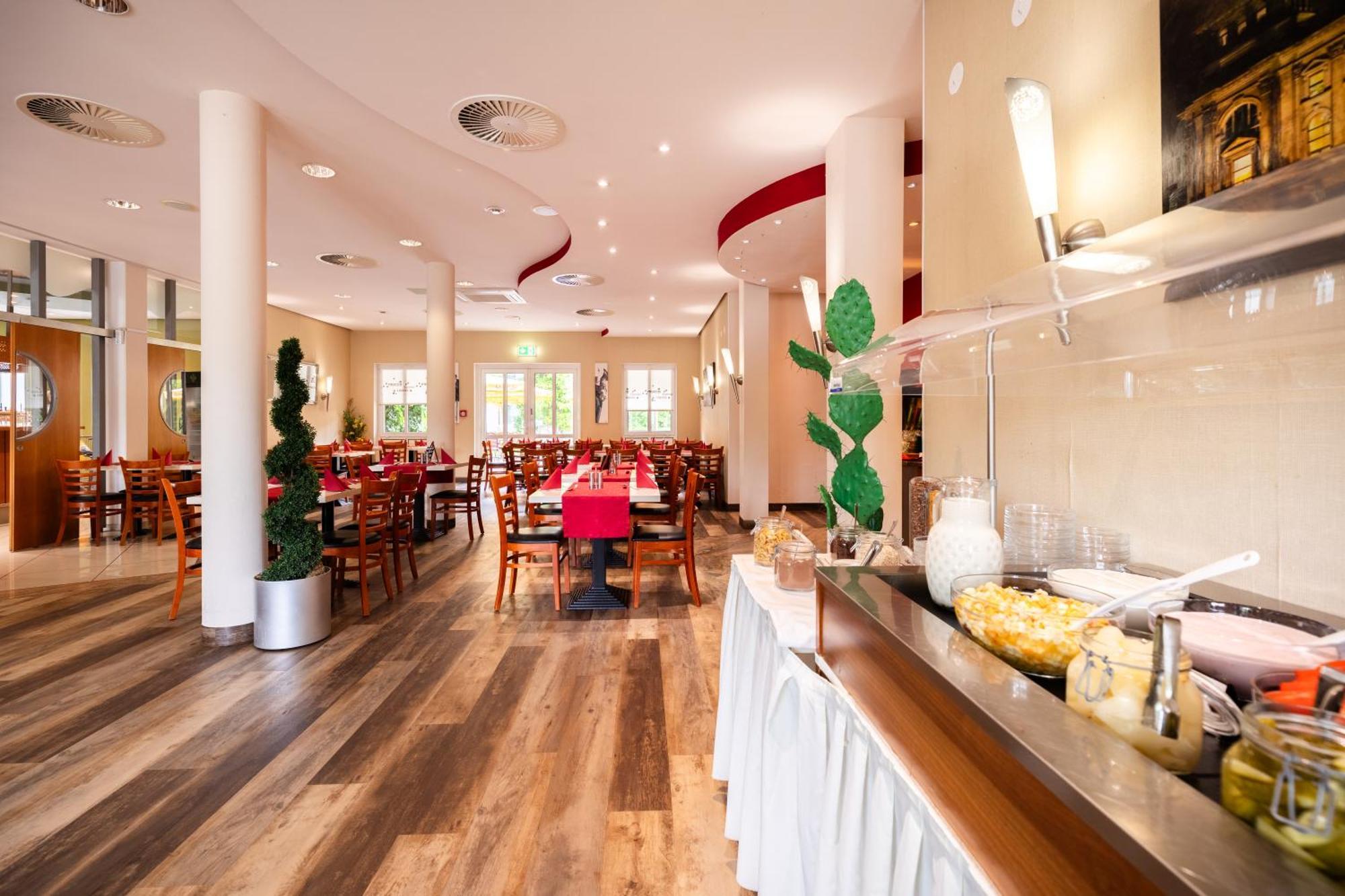 Garner Hotel Cottbus Sued By Ihg Εξωτερικό φωτογραφία