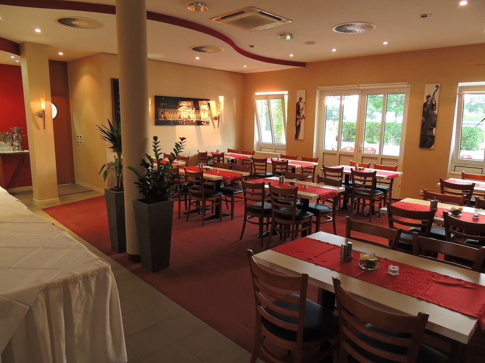 Garner Hotel Cottbus Sued By Ihg Εξωτερικό φωτογραφία