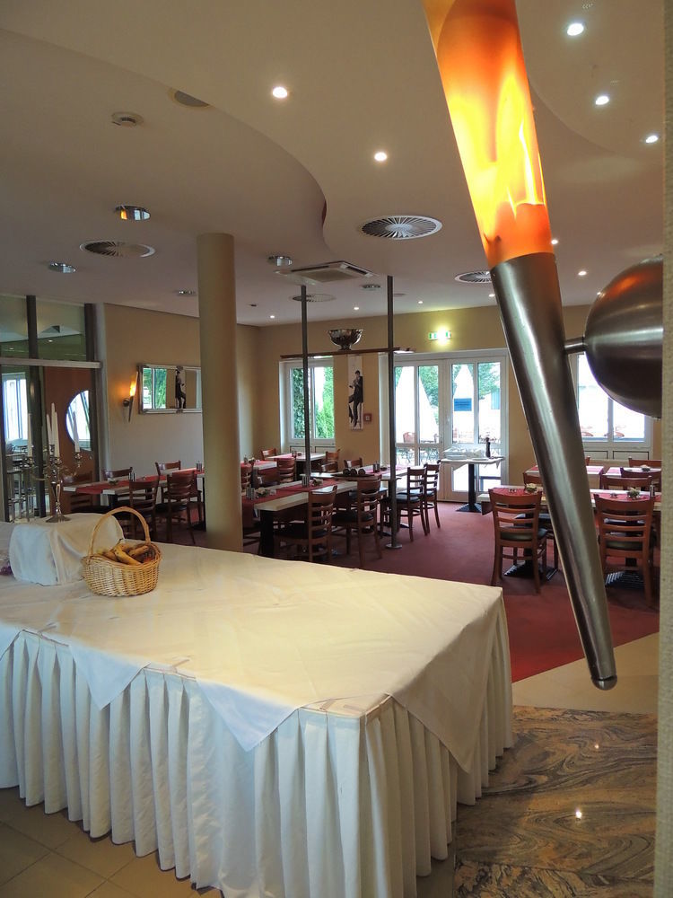 Garner Hotel Cottbus Sued By Ihg Εξωτερικό φωτογραφία