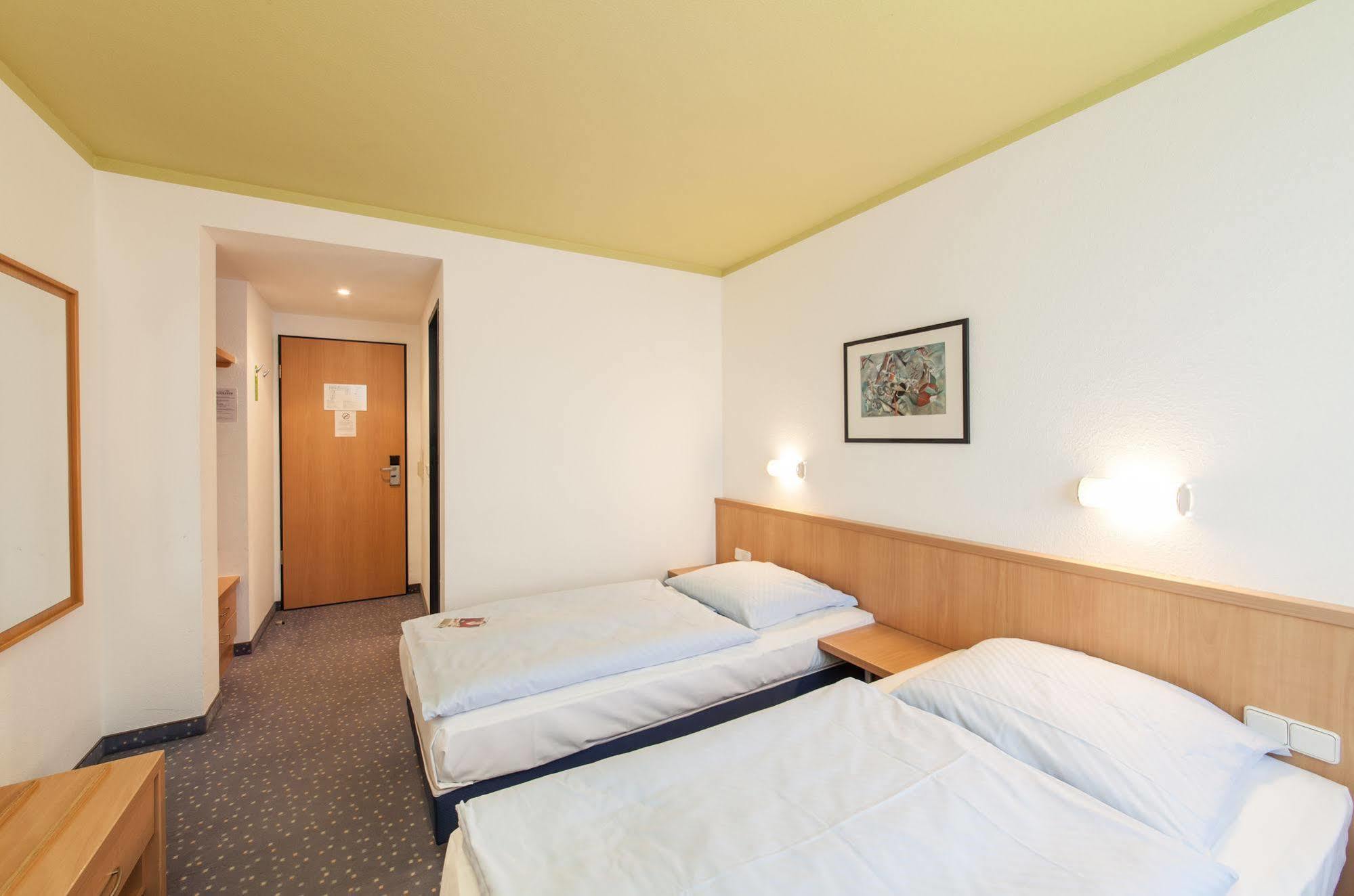 Garner Hotel Cottbus Sued By Ihg Εξωτερικό φωτογραφία